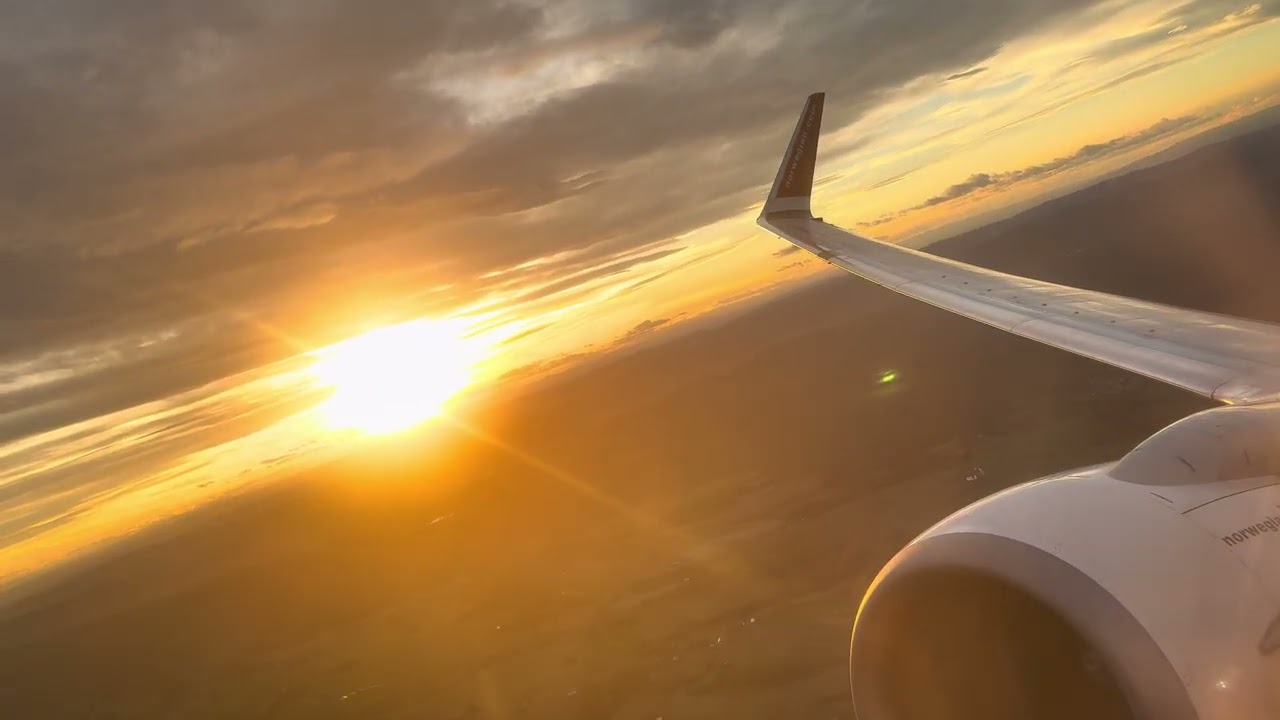 Norwegian 737-800 Sunset Takeoff from Oslo Gardermoen [LN-ENS]