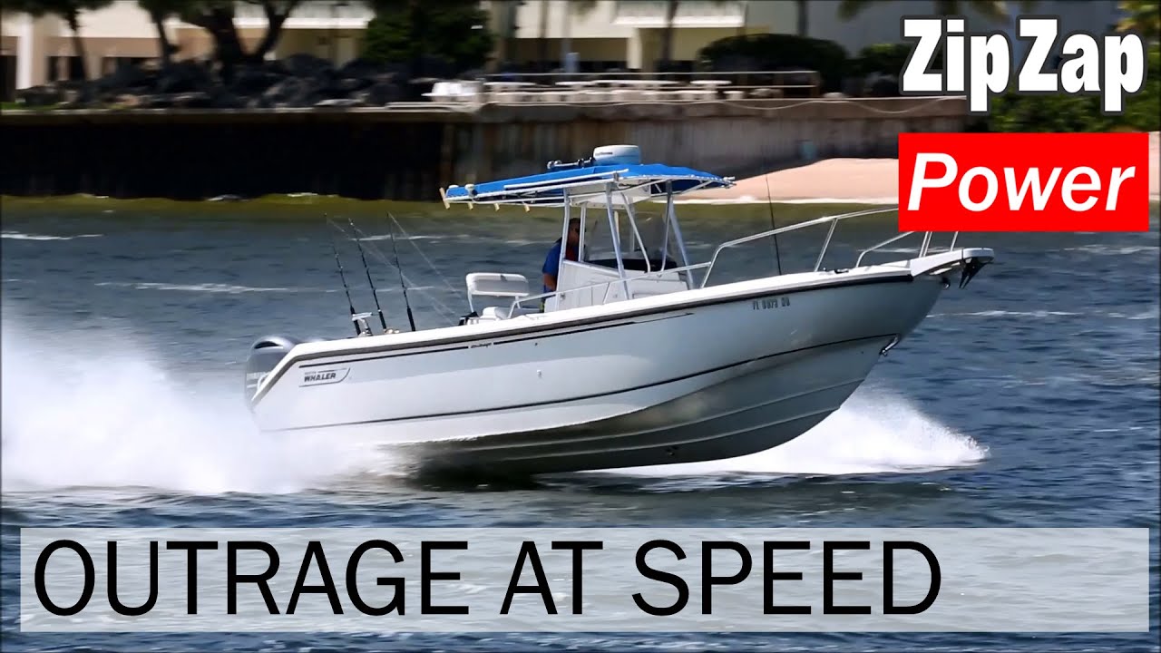 Boston Whaler Outrage at Speed and on Plane