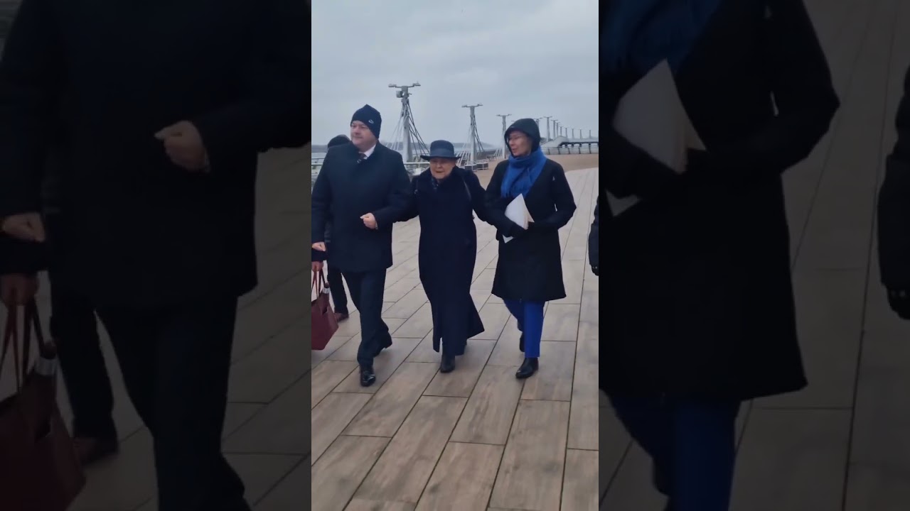 🌊 Tony Halik uczył się w Małachowiance! Teraz już oficjalnie został patronem płockiego 