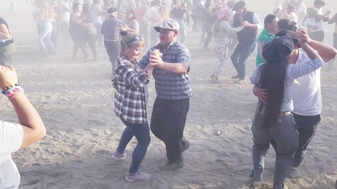 LOS TRAPIALES DEL CHAMAME EN EL BOLSON 20210404