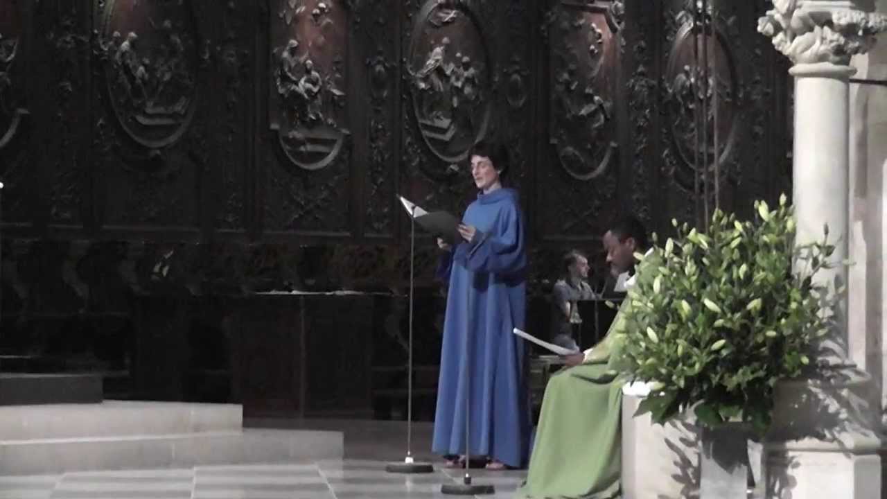 Служба в Нотр-Дам де Пари, июль 2010 г.