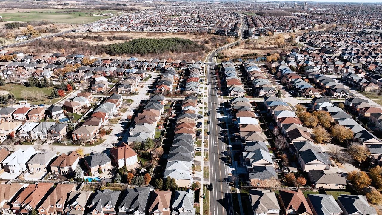 Affordable and Beautiful: A Tour of Major Mackenzie and Markham's New Residential Area|Toronto
