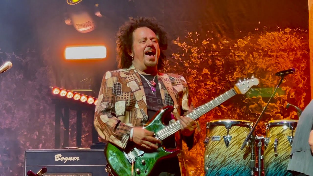 Toto Live 2022! Steve Lukather Guitar Solos!