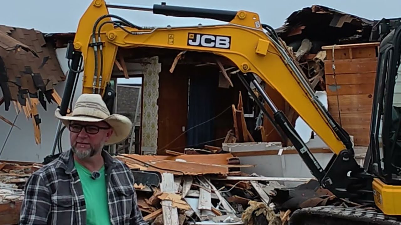 House Demolition Chaos! 💥 + The Dumpster Service NIGHTMARE Rant! 🤬