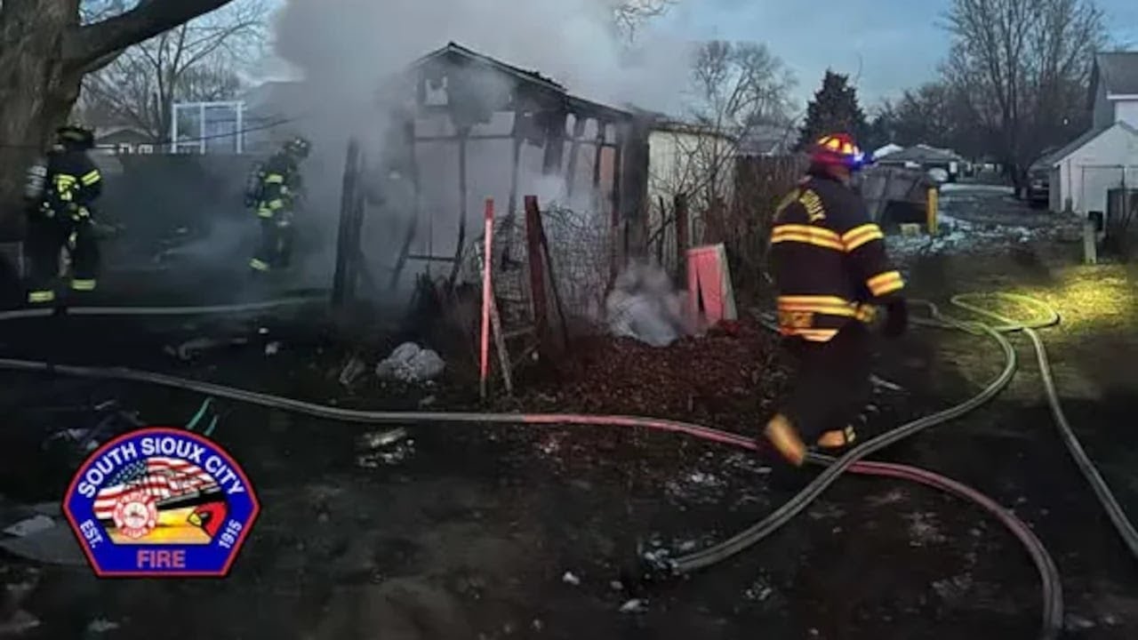 Fire in South Sioux City destroys shed