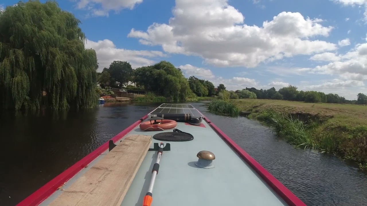 A Gardner 2LW The River Avon and no talking just the sound of the engine!