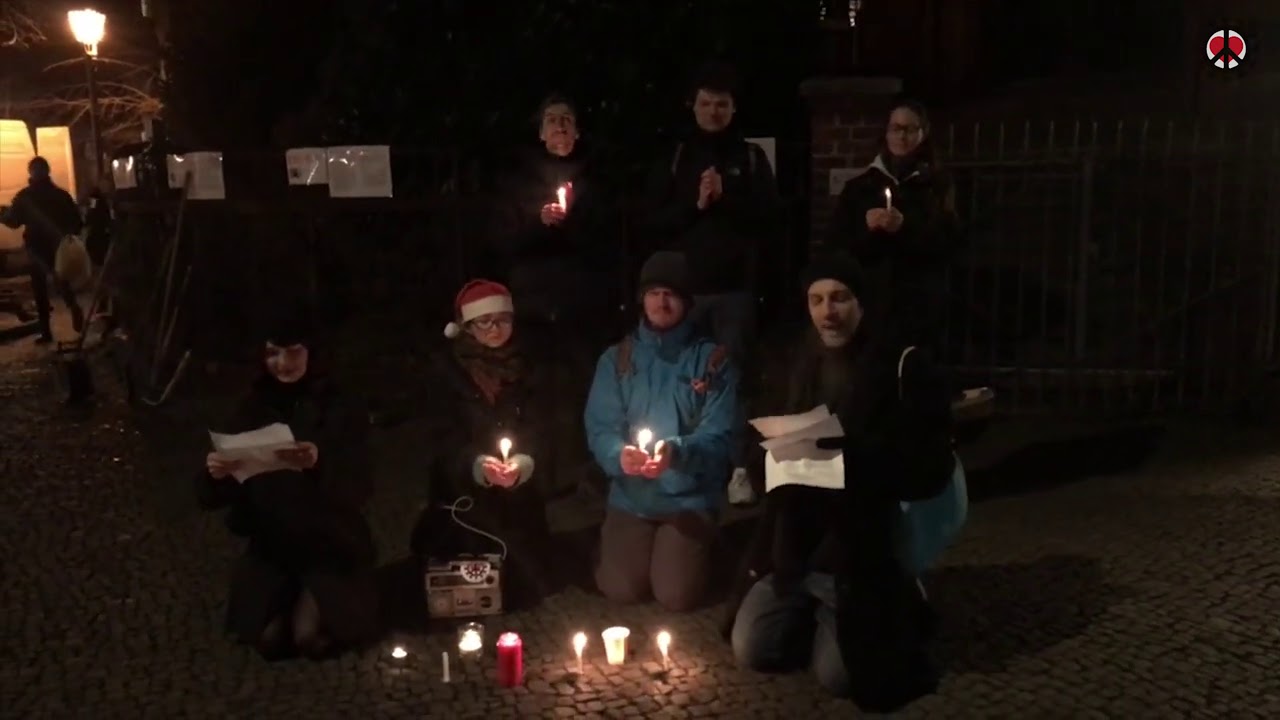 Corona-Gottesdienst vor der Gethsemanekirche in Berlin am 09. Dezember 2020, AHA