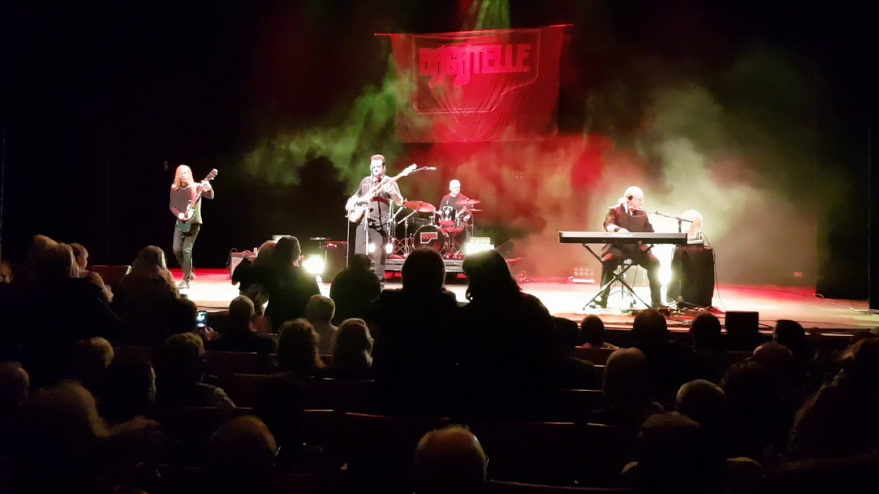 Trump Card Bagatelle Cork Opera House 8Feb2018