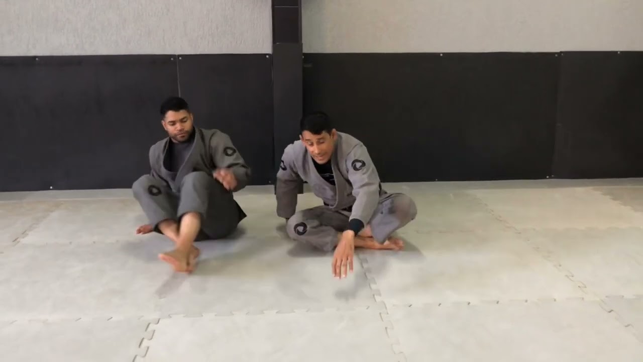 CHAVE DE RINS DA GUARDA FECHADA (TÉCNICA VÁLIDA PARA FAIXA AZUL ADULTO EM DIANTE) #bjj #jiujitsu