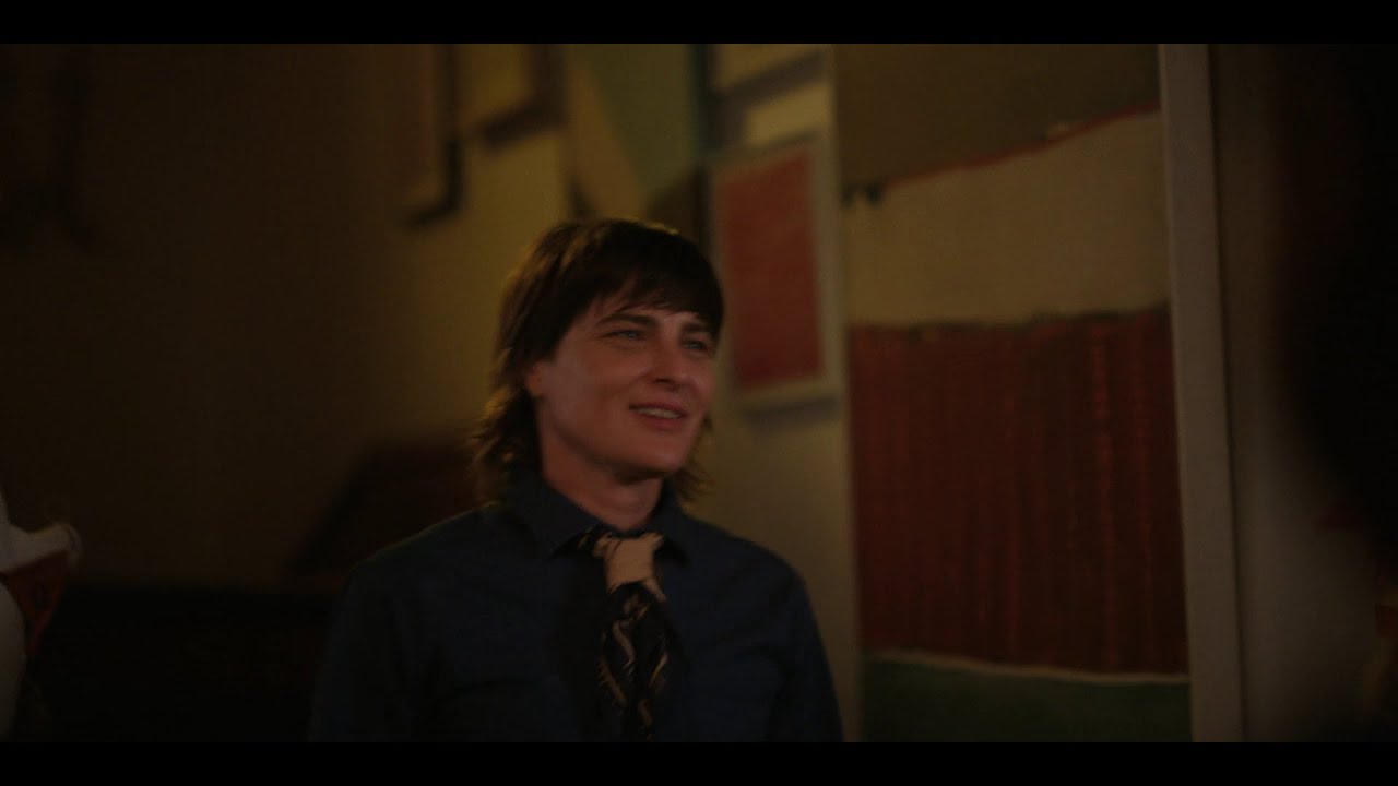 Max returns to The L Word Generation Q - 3x04