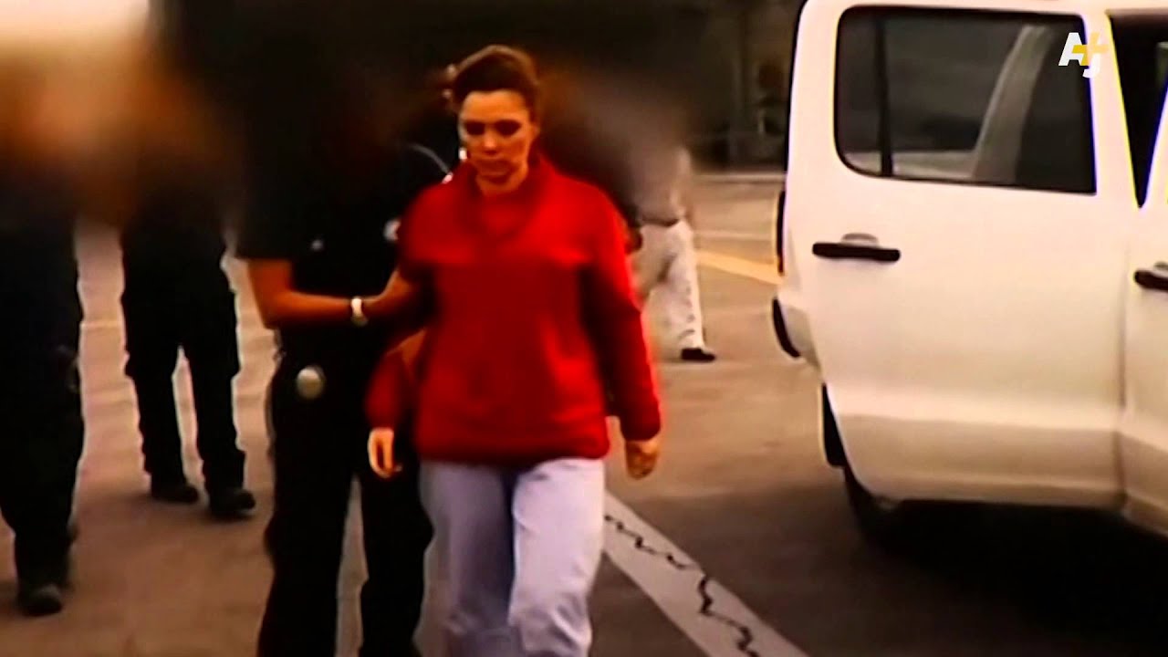 Iguala Ex-Mayor's Wife Charged As Boss Of Mexico Cartel