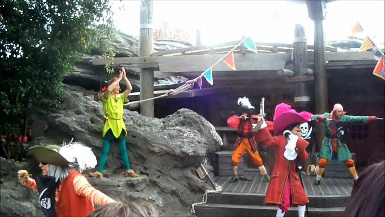 En suivant le Guide avec Peter Pan @ Disneyland Paris - HD