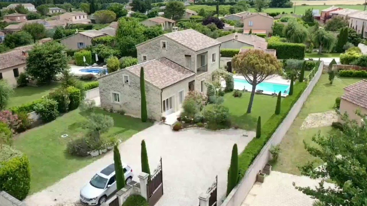 Pernes les Fontaines villa de standing