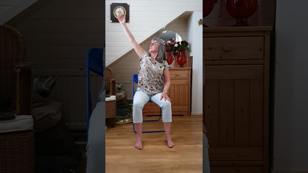 ZIGEUNERPOLKA   In beweging zittend dansen op de stoel. Meer Bewegen voor Ouderen