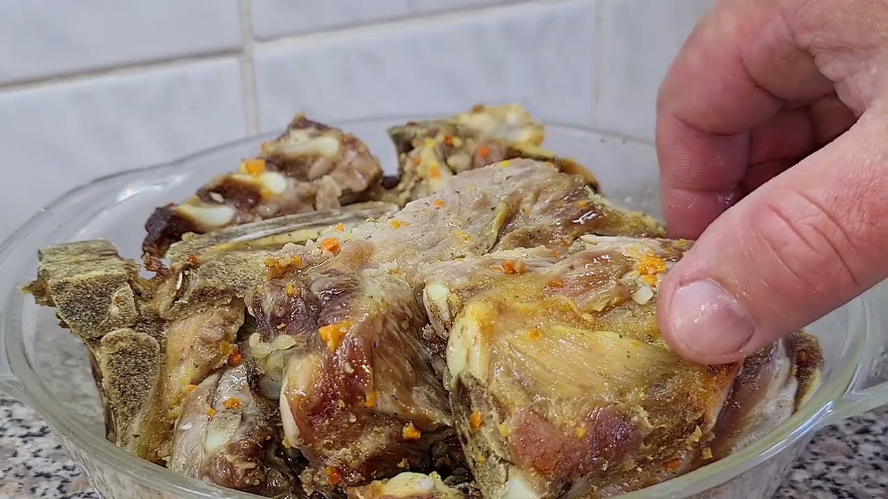 ДЕШЁВЫЕ СВИНЫЕ КОСТИ, ОСТАНОВИТЬСЯ ЕСТЬ НЕВОЗМОЖНО...