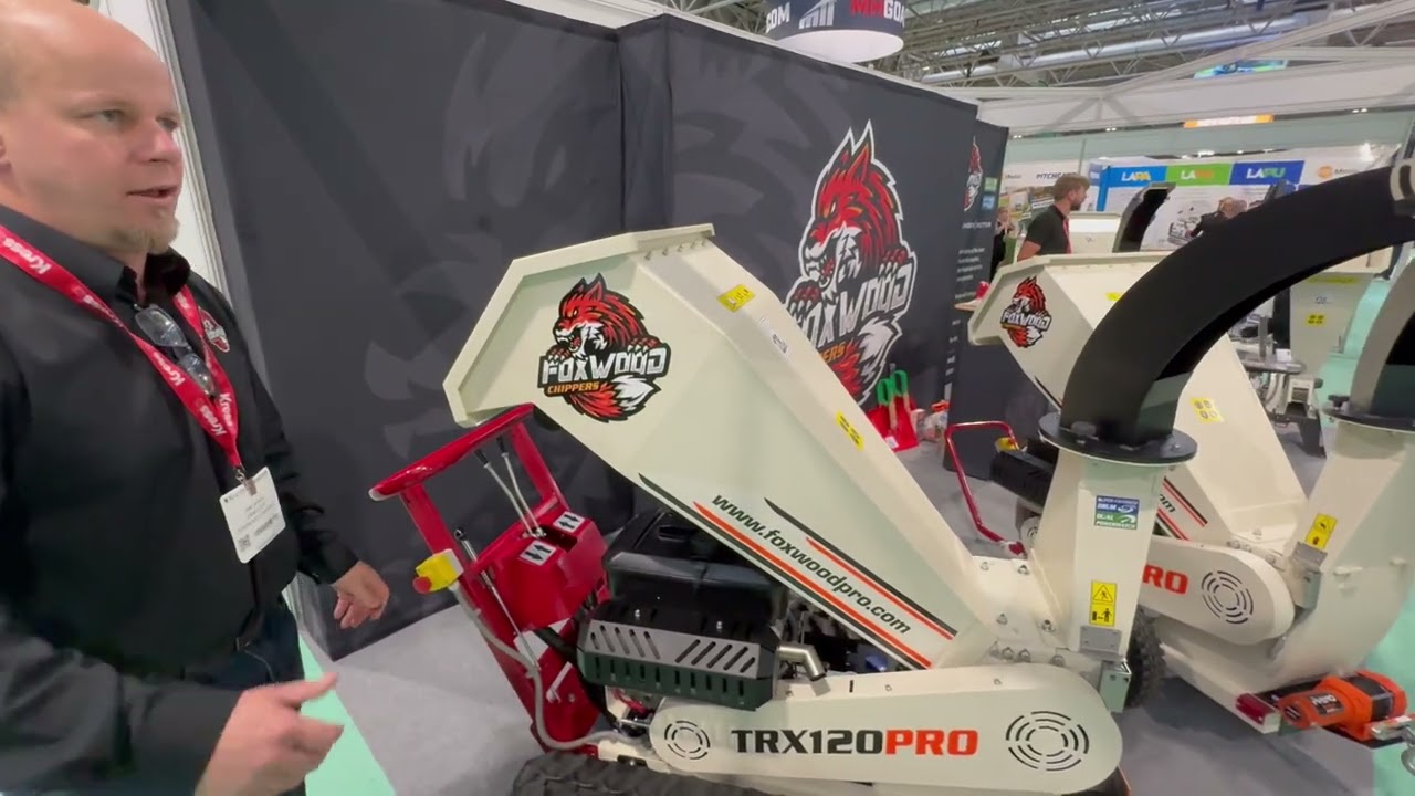 Мировая премьера гусеничного измельчителя Foxwood TRX120. Saltex 2024.