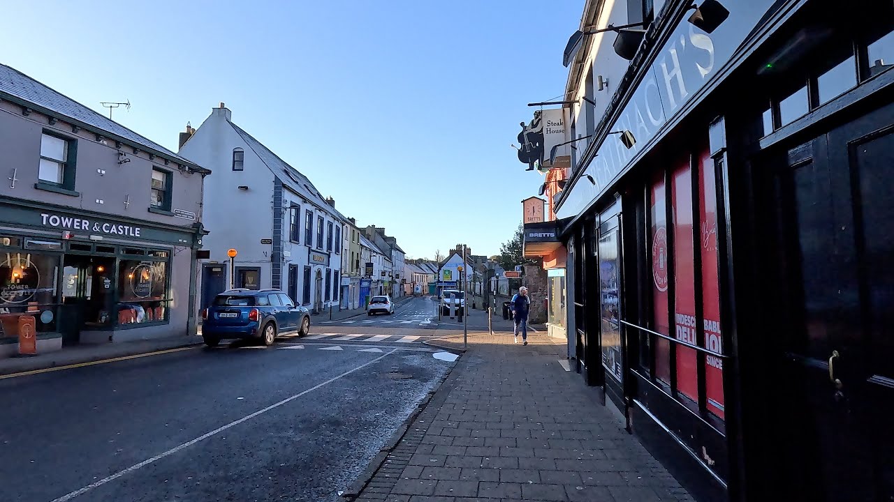 Kilkenny Ireland - Walking on Castlecomer New Road - City Walk