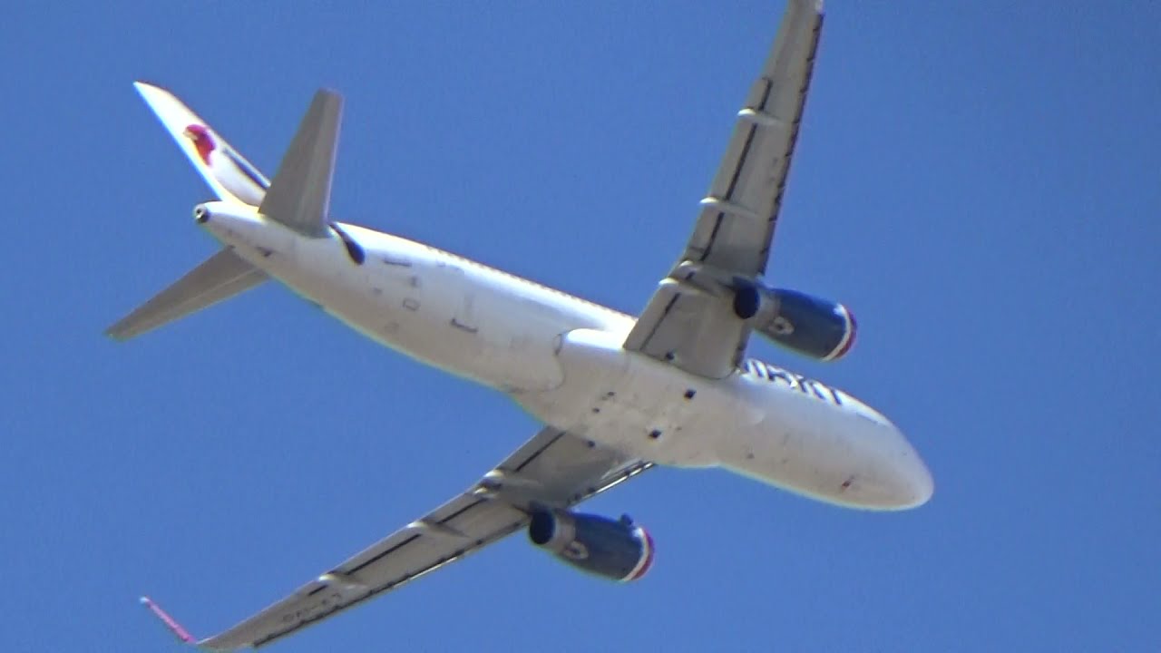 Airbus A-320 LV-IVO de Jetsmart Argentina despegando de SACO  26--07-21