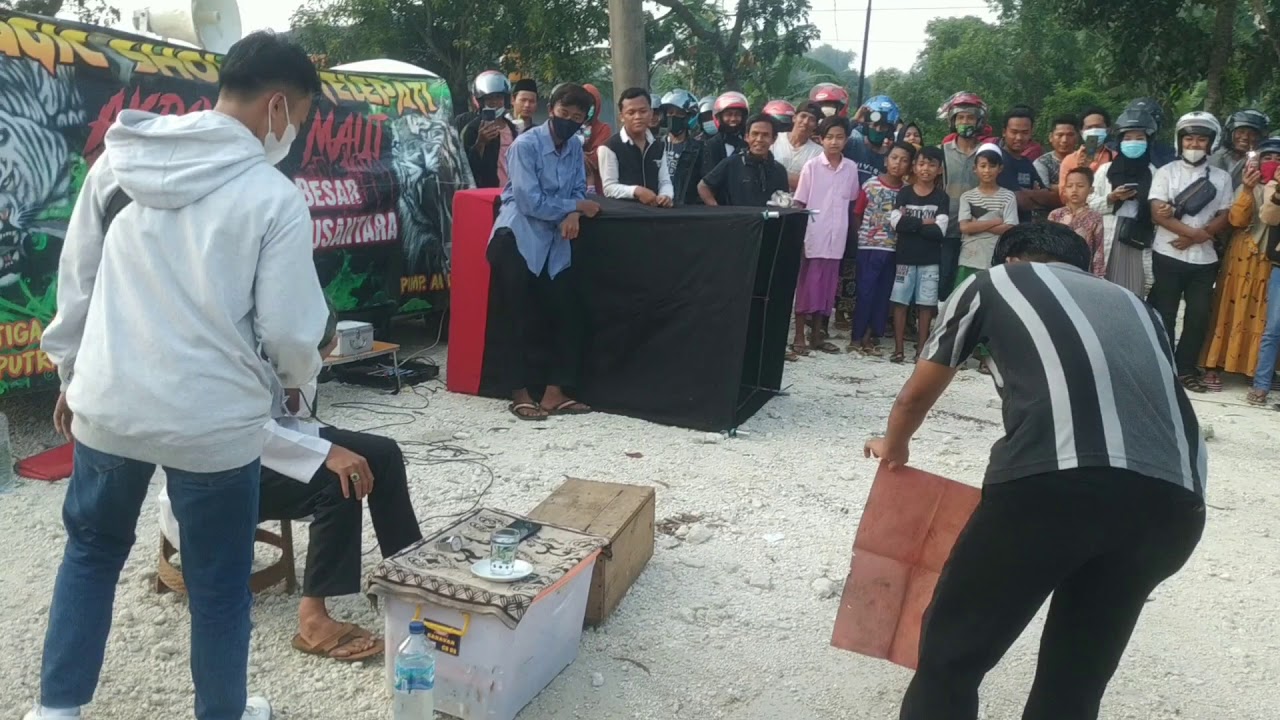 aa deden banten pertunjukan dibangkalan madura