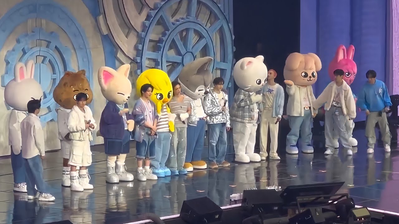StrayKids 5th Fanmeeting day 1 today