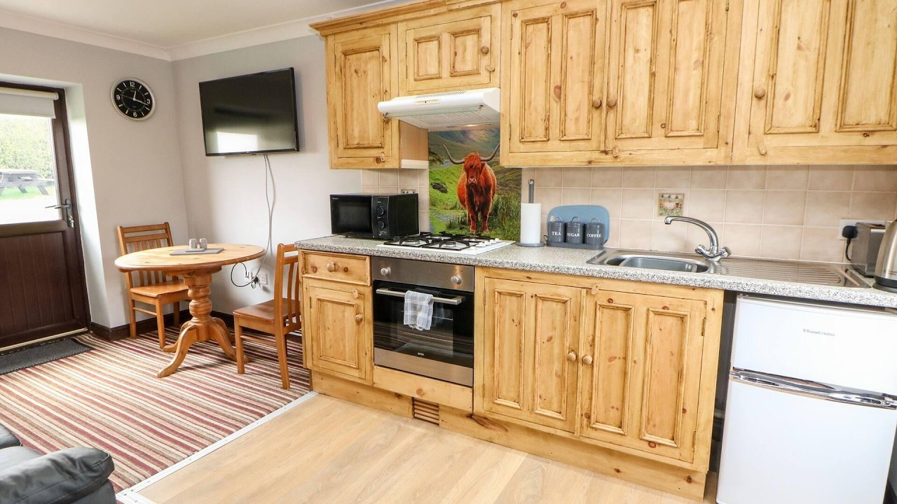 Ashford Cottage, Bakewell, United Kingdom | Travel With Kiara