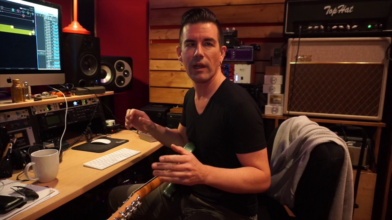 Pete Thorn using Line 6 HELIX RACK with amp