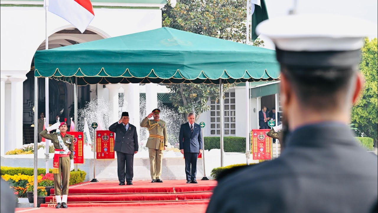 Presiden Prabowo Disambut Hangat PM Sharif dalam Upacara Kenegaraan di Islamabad, 9 Desember 2025