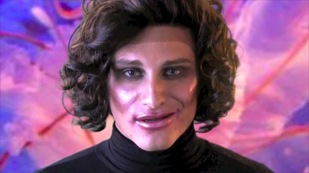 Countess Luann - Chic, C'est La Vie (Official Video)