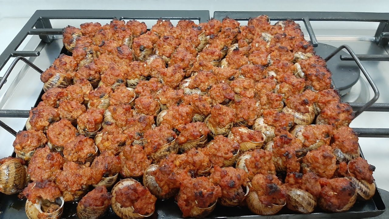 Caracoles a la llauna de la yaya Lucha,