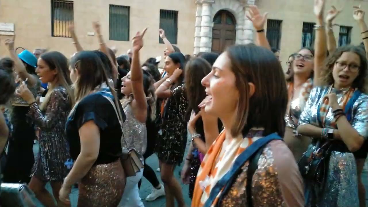 Siena❤️ lo sfottò tra contrade