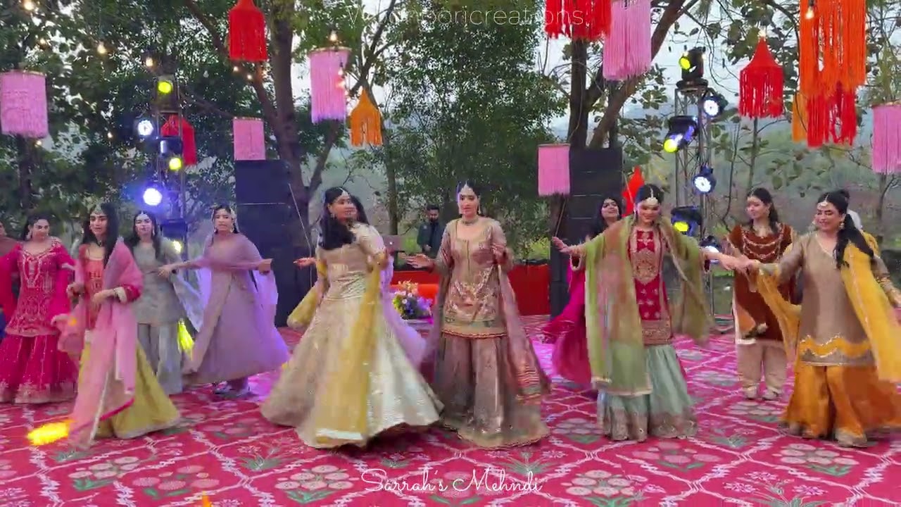 Sarrah&rsquo;s Mehendi Dance Performance 💃 | Full Bollywood & Punjabi Mashup | Wedding Highlights