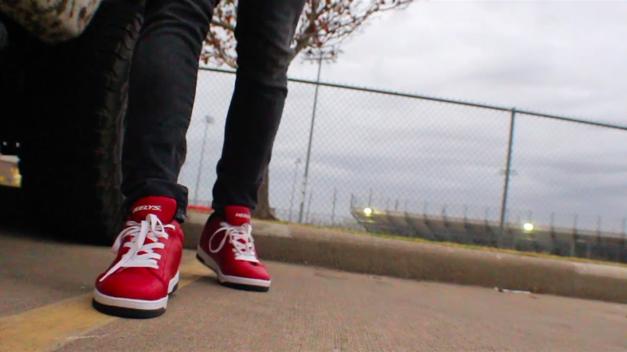 LOO18 \\ I wore Heely's to school ???