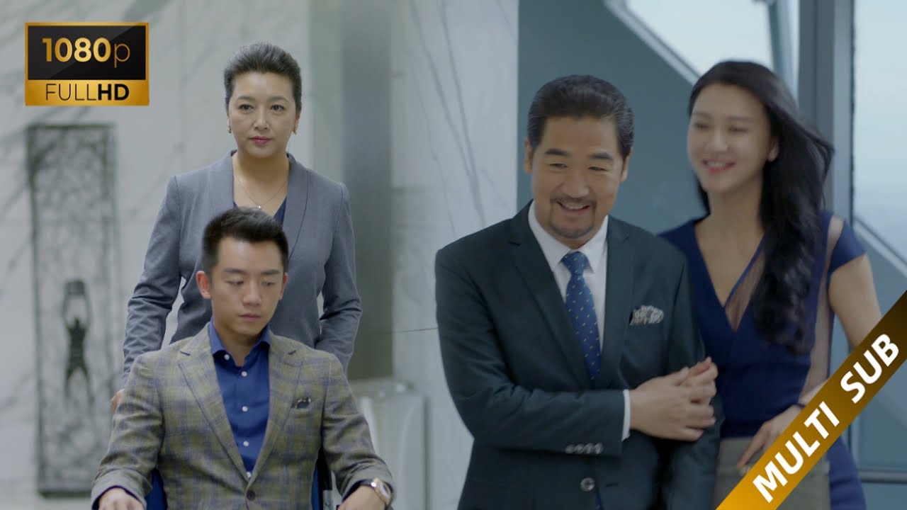 丈夫當眾摟著女秘書秀恩愛，妻子不哭不闹直接奪權，让他和小三失去一切！