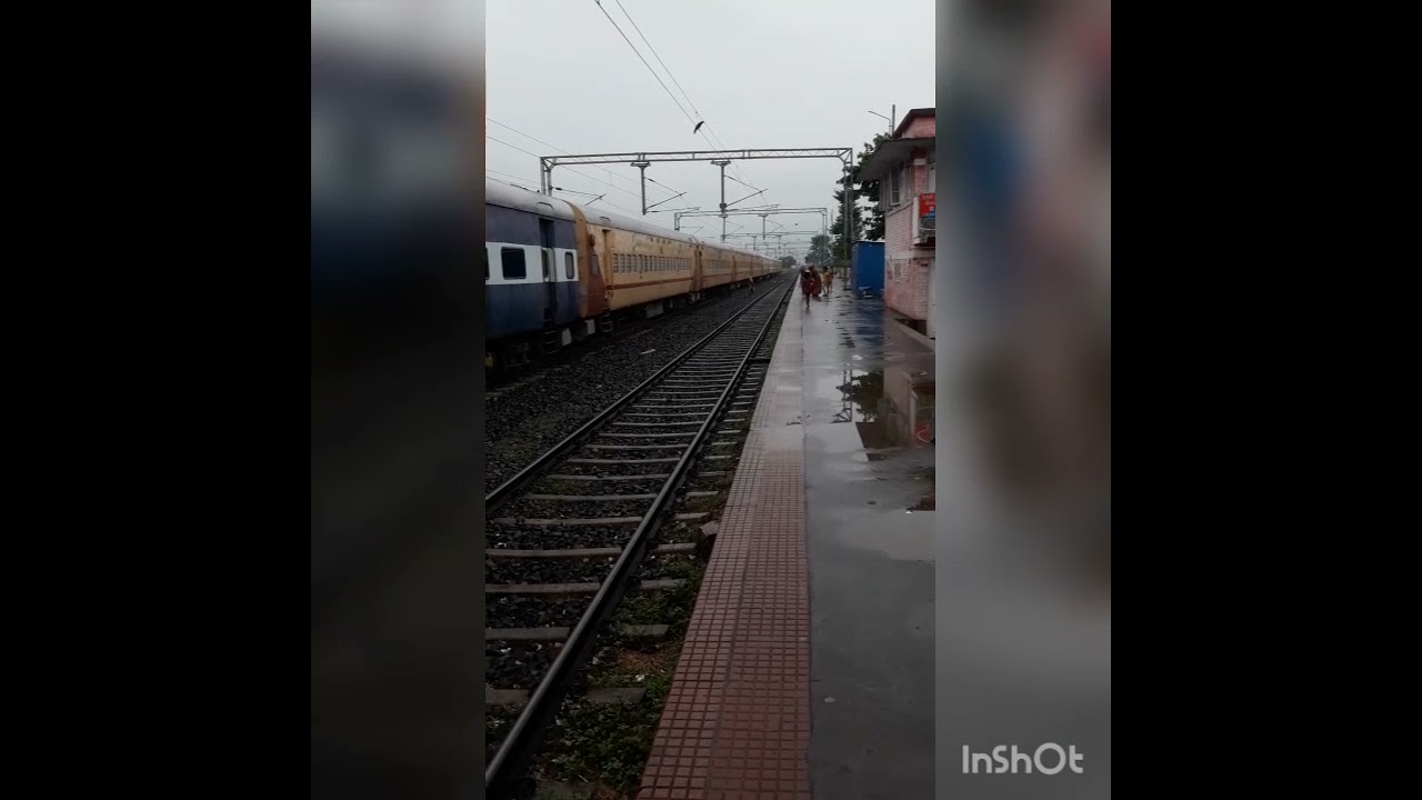 👉👉🚂🚂saharsa sealdah hatebazare Express coming to labha station 👉🚂 trip of lava to saharsa 👈🙏🙏