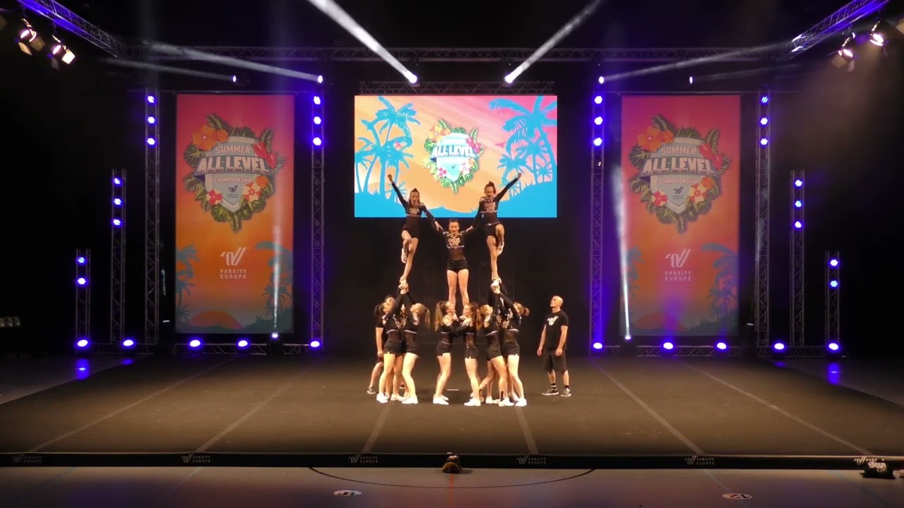 Cheer Gym Novas - U18 Level 2
