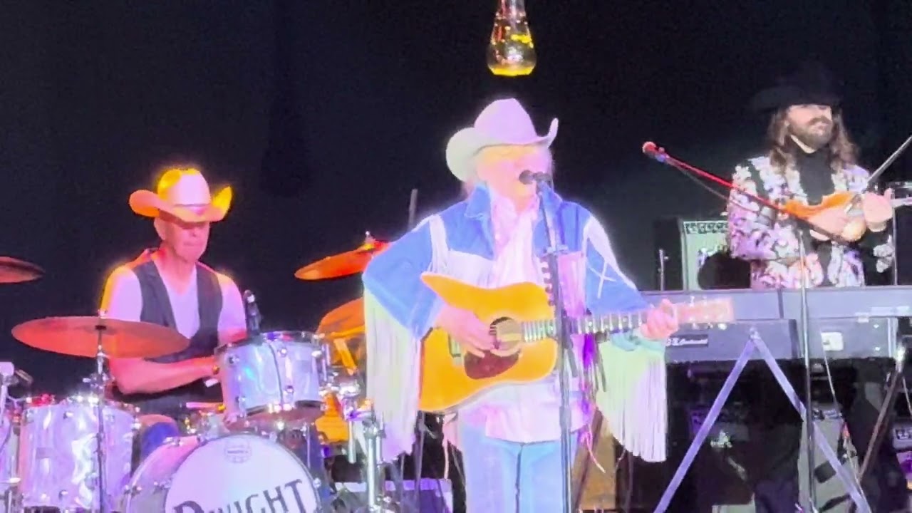 Dwight Yoakam The Heart That You Own Live Mescalero, NM 02/14/26