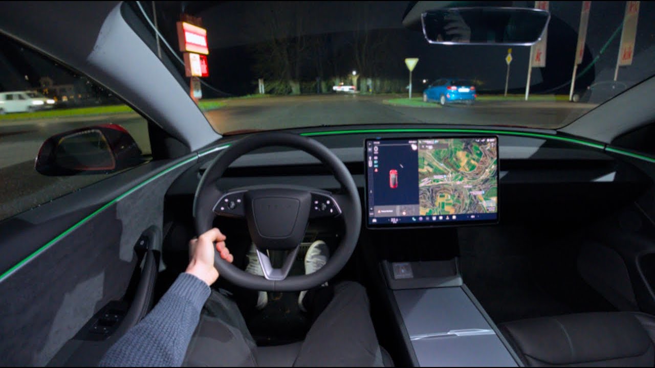 Тест-драйв Tesla Model 3 Highland ночью