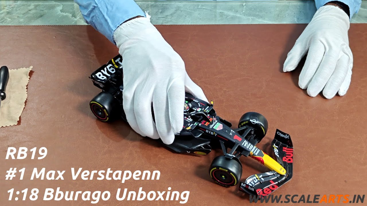 Unboxing the 2023 Oracle Red Bull Racing RB19 | Max Verstappen 1:18 Bburago F1 Diecast Collectible