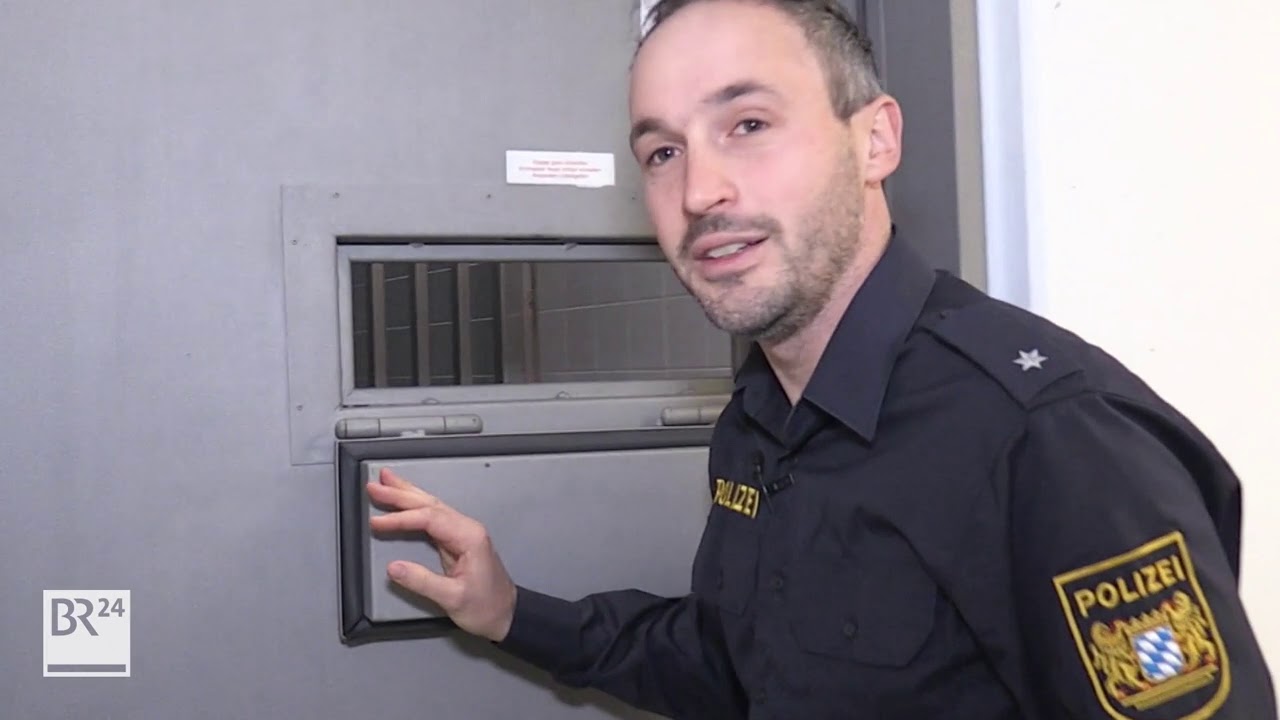 Fünf-Sterne-Bewertung für Zelle im Augsburger Polizeipräsidium | BR24
