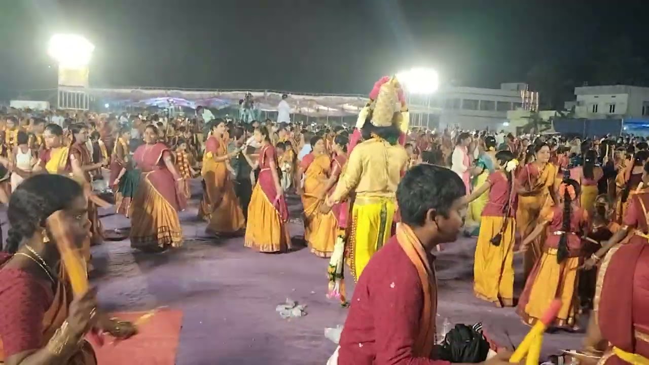 అల్లంపురం గ్రామంలో దాదాపు1200 మందితో  జరిగిన కోలాట నృత్య ప్రదర్శన.