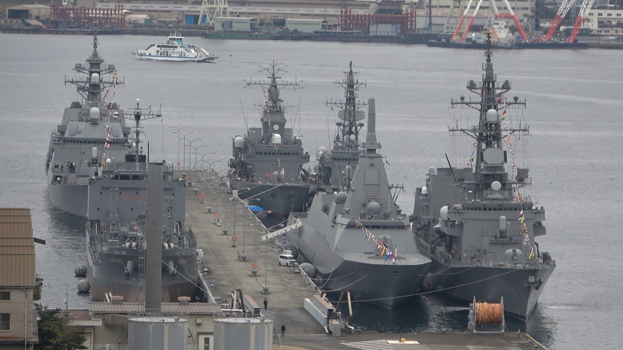 2026海上自衛隊呉基地空母KAGAライブ配信「2月11日（水）空母KAGA・2次改造工事中。建国記念の日の呉基地では？」