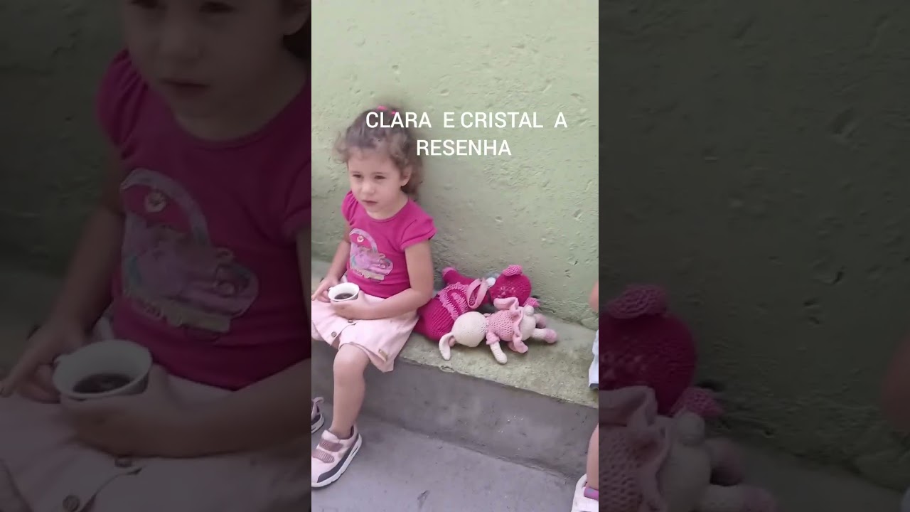 A RESENHA 1 COM CLARA E CRISTAL 