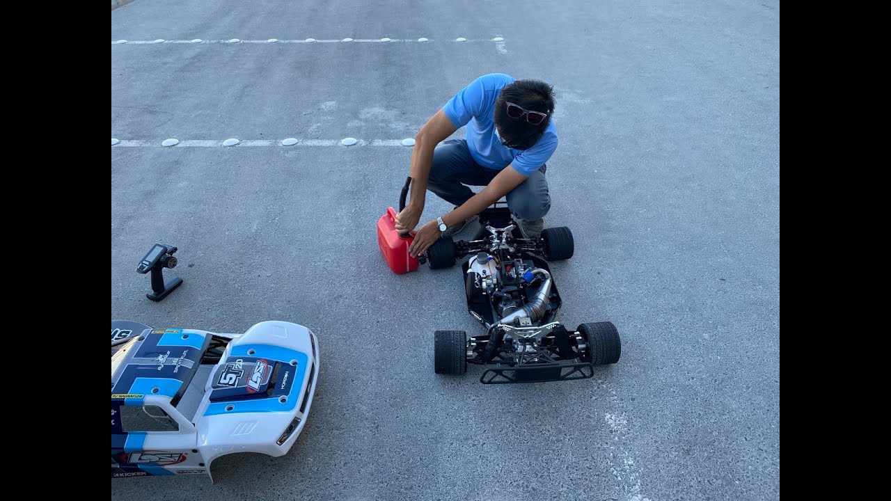 Losi 5ive-T 2.0 with Street Tires