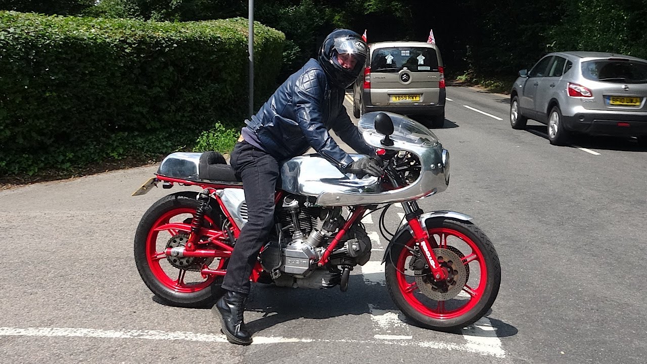 MOTORBIKES CLASSIC & RETRO..1937 Triumph Tiger,1954 Norton,Yamaha RD