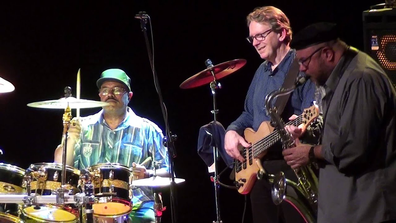 MIKE STERN TRIO (w/Bob Franceschini) (2) - 2015.11.14 8th Grupa Azoty Jazz Contest