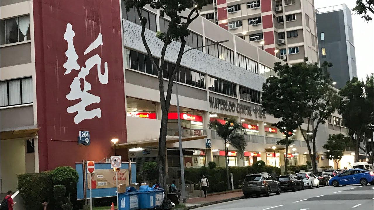 Я посетила секретный торговый центр HDB в Сингапуре (местные жители проходят мимо него каждый ден...