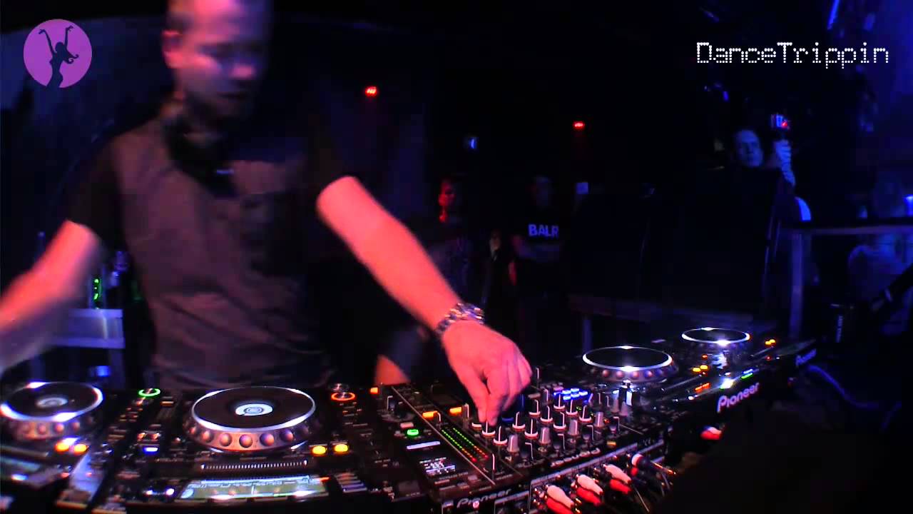 Kid Cudi - Pursuit Of Happiness (Steve Aoki Remix) [played by Sander van Doorn]
