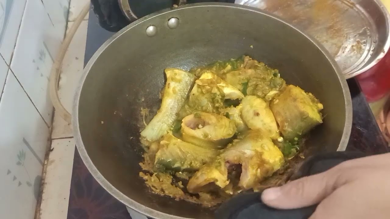 কুমড়ার বড়ি আলু দিয়ে তাড়ু ভাঙ্গাল মাছ রান্না