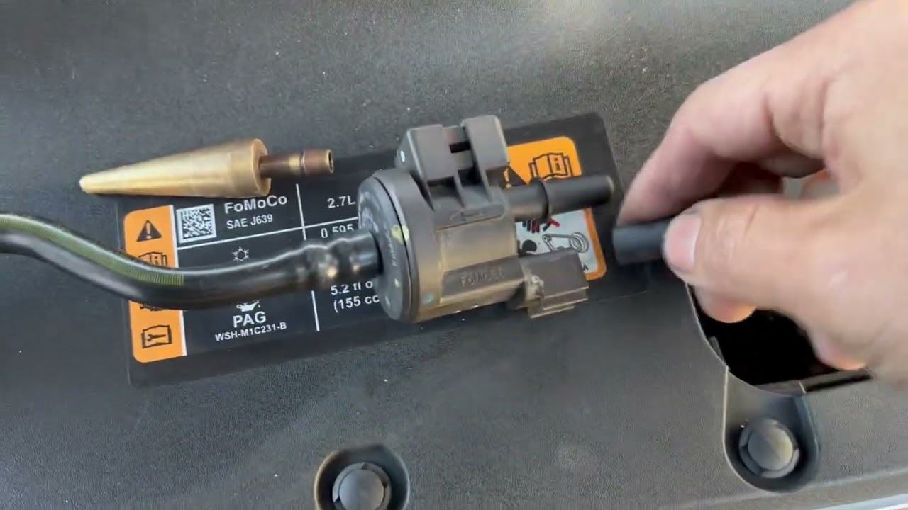 Ford Edge / Escape / Fusion Evap System Leak Detected - Codes P0456 / P1450 - Easy Fix