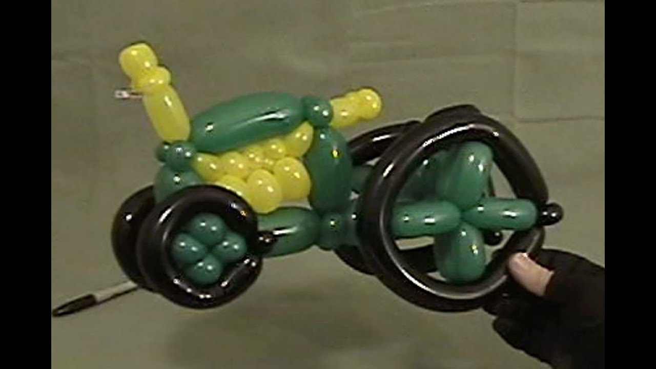 How to make a Balloon Tractor by Stretch the Balloon Dude